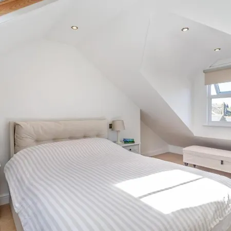 3 Bed In Oc-d32616 Holiday home *
